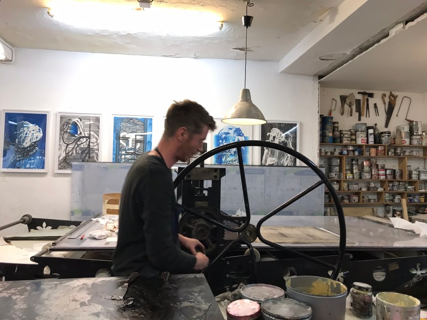 9F9C6319-F10D-4D49-912A-5A9BA8D5F3E0